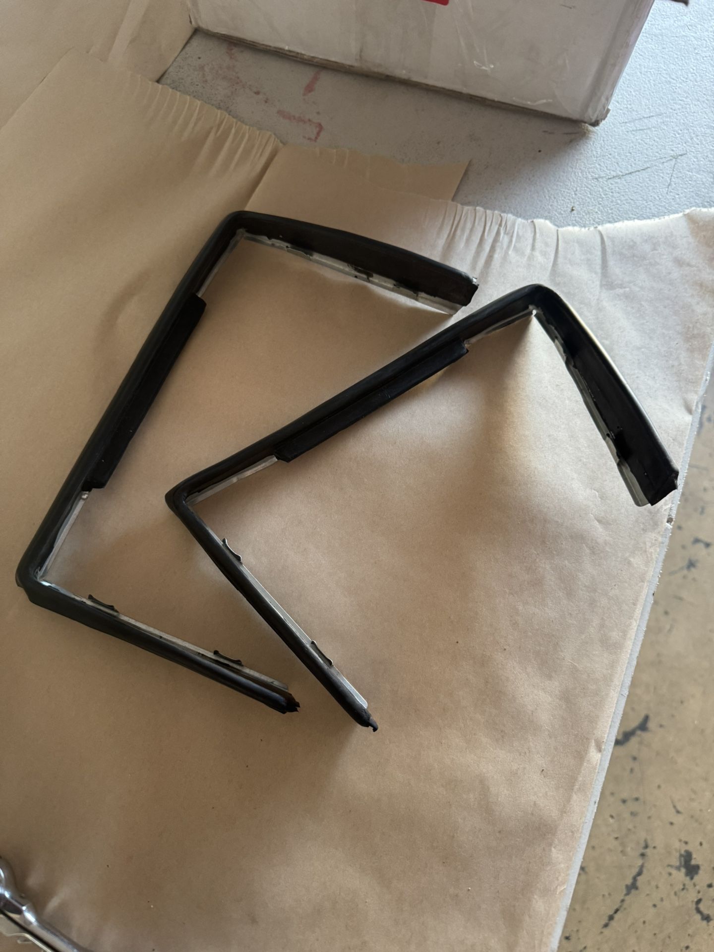 1987-93 MUSTANG HEADLIGHT SEAL KIT