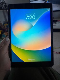 iPad 7th Gen 32 GB