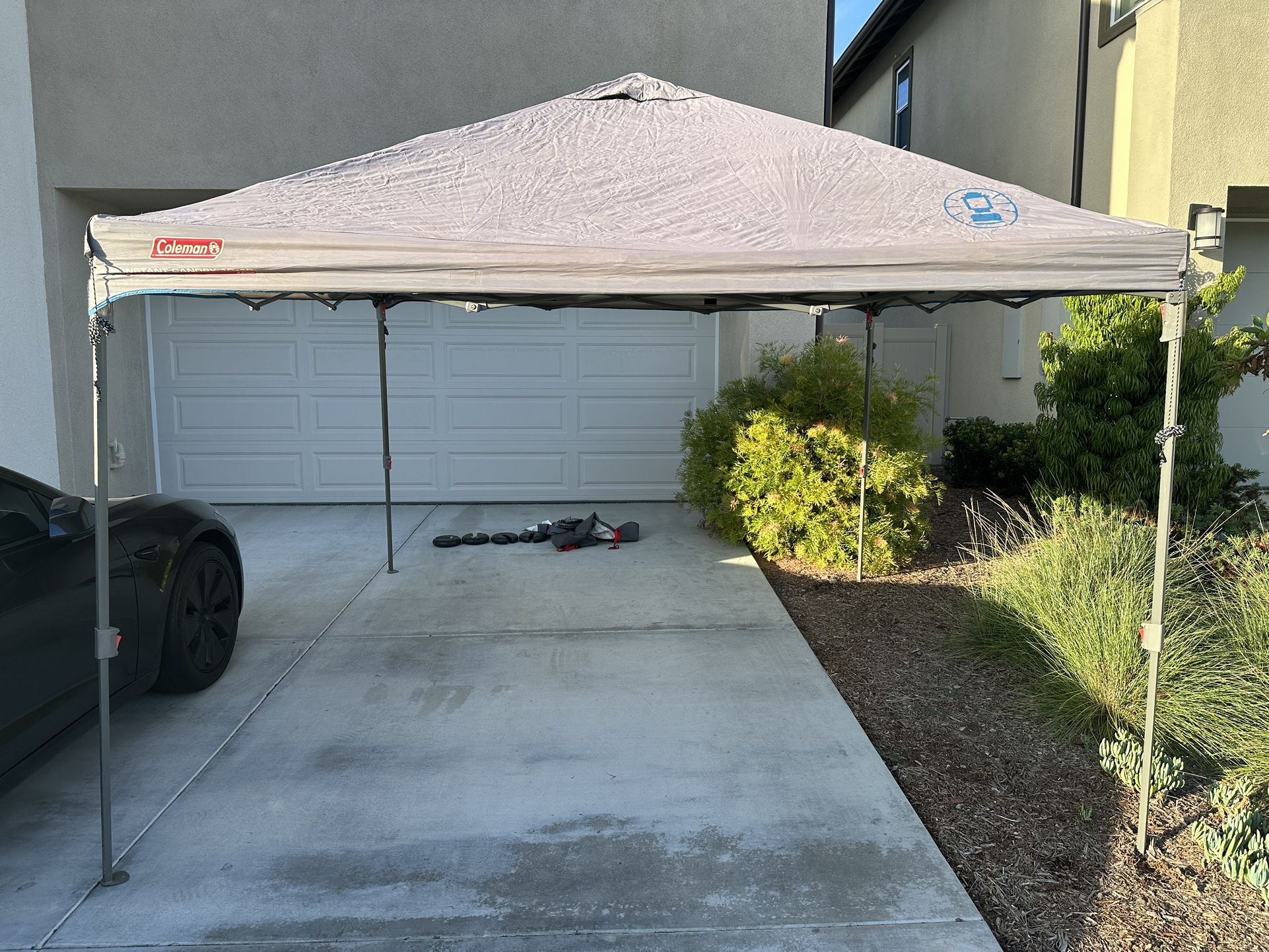 Coleman 10x10 Pop Up Tent With Side Wall And Weights