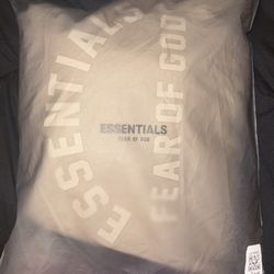 Fear of God ESSENTIAL’S- DUSTY BEIGE LARGE HOODIE