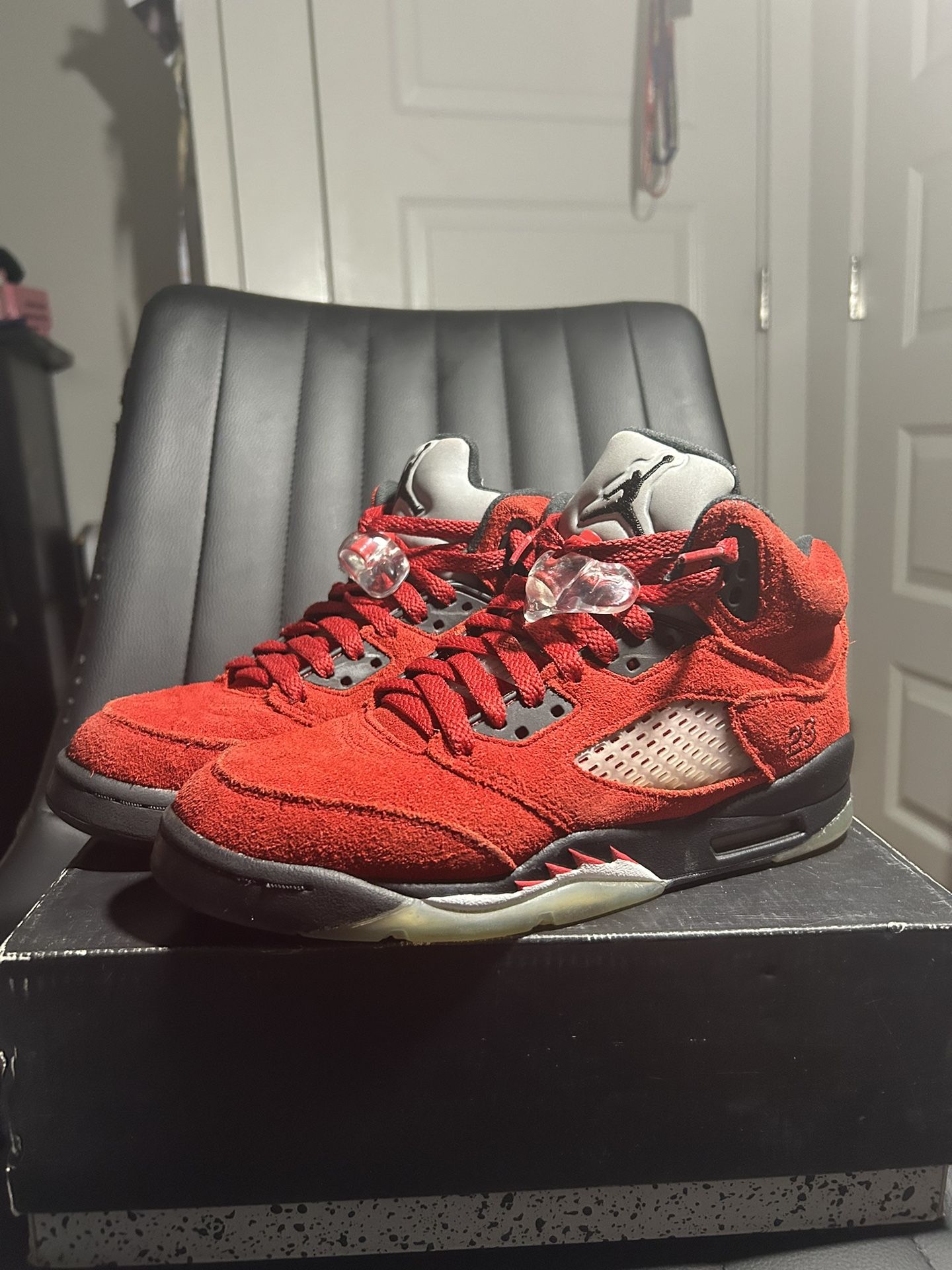jordan 5 raging bull 