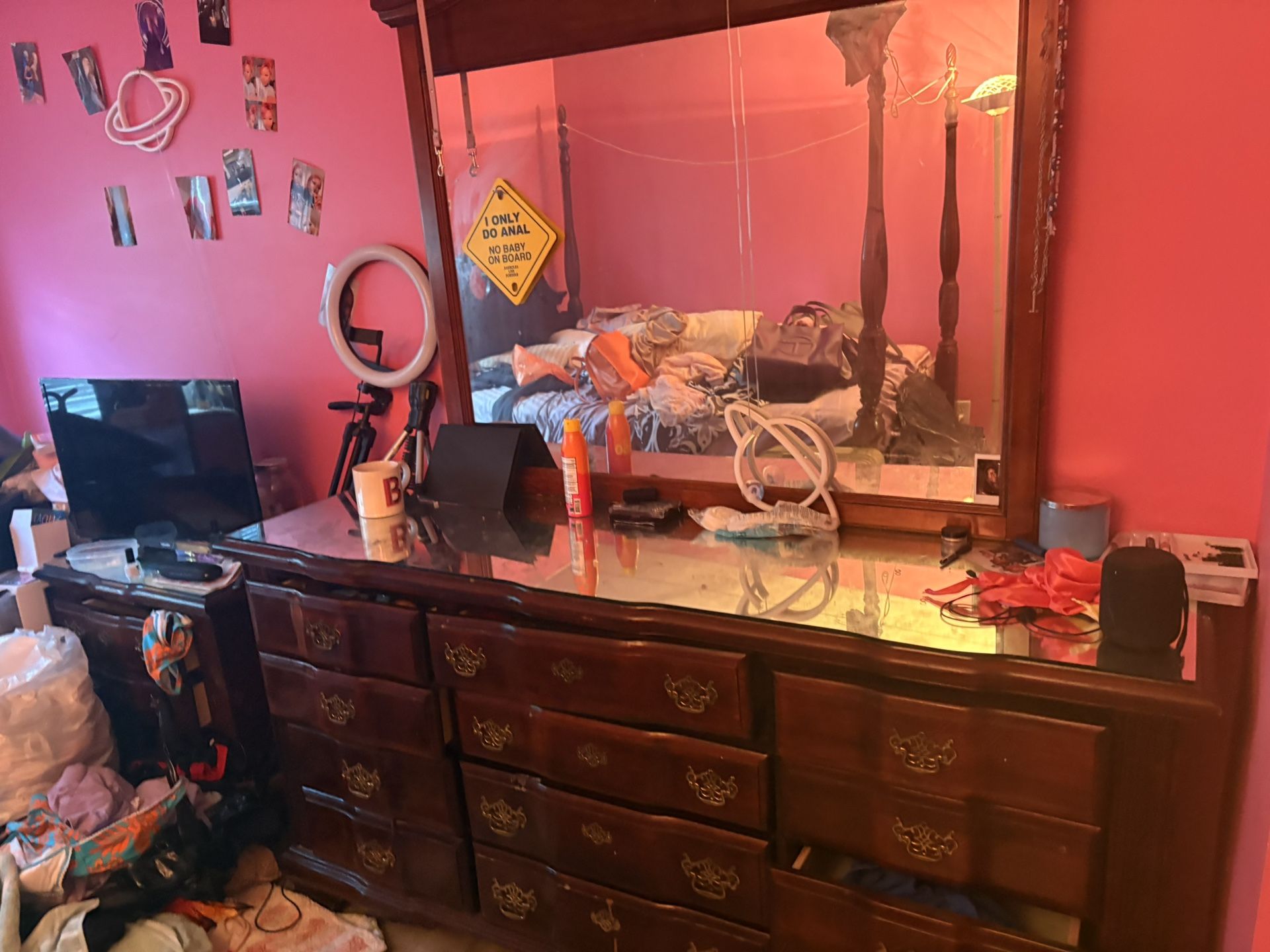 Vintage Wood Dresser with Mirror – Sturdy & Spacious