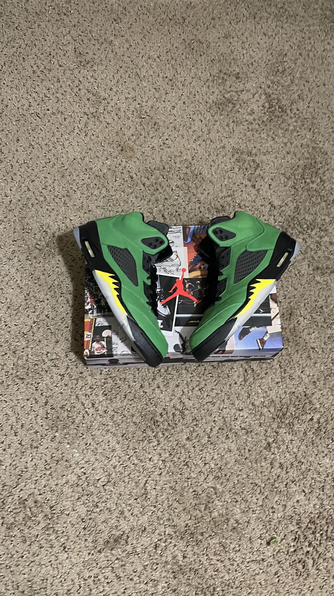 Jordan 5s SE Oregon State Size 9.5 Men $220.00