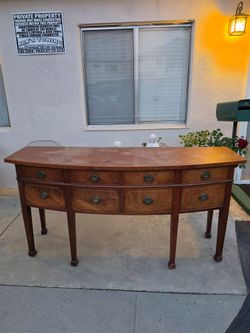 Vintage Federal Style Mahogany Sideboard Bowfront Buffet Server - 6 Drawers.