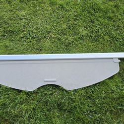 Nissan Rogue 2012 Tonneau Cover Rear Cargo Cover