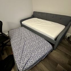 Daybed W/Trundle