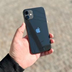 iPhone 11 64GB Unlocked 
