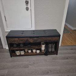 Shoe Holding Bench With Storage 