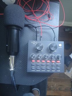 V8 soundcard with Microphone