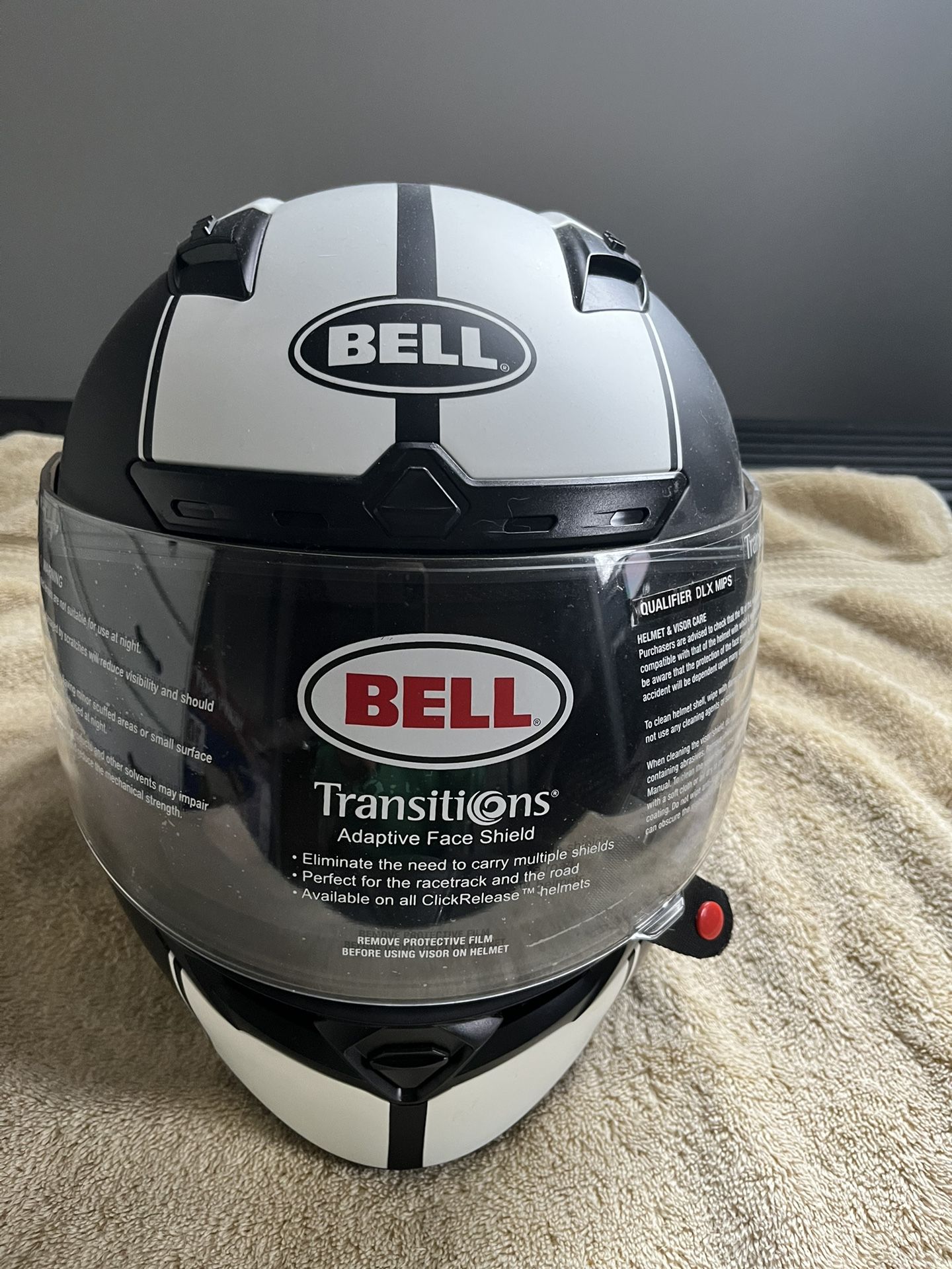 BELL Qualifier Helmet - NEVER WORN - Small