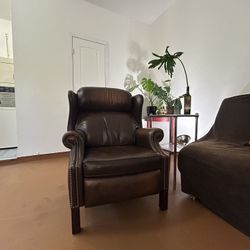 Leather Wing Back Recliner