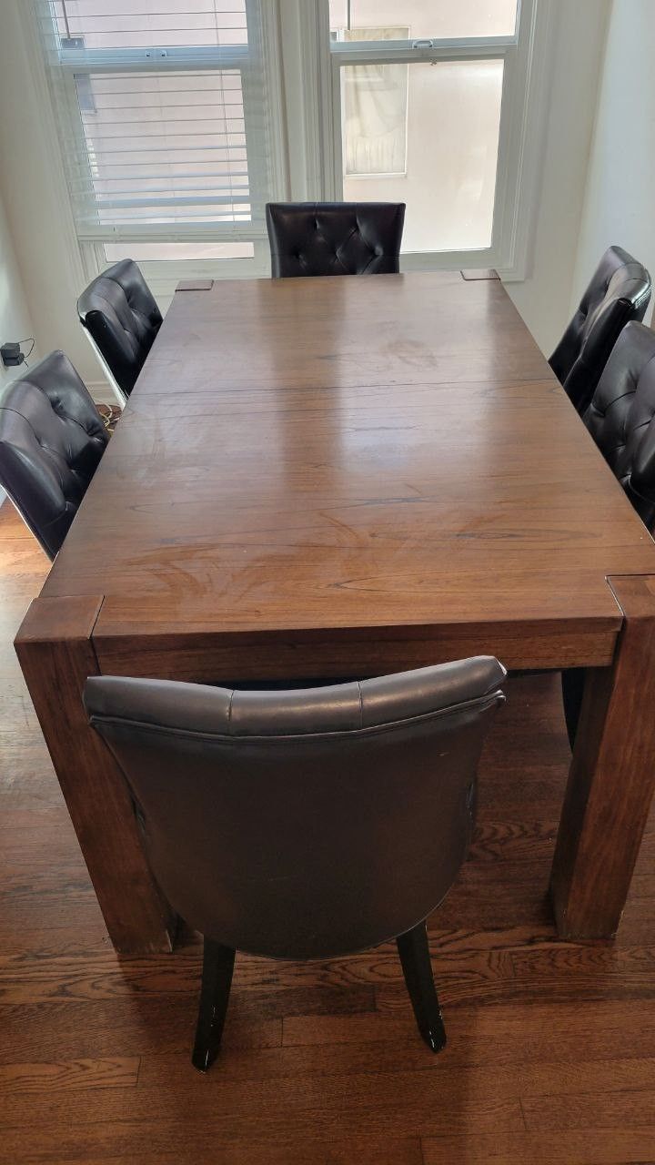Extendable TABLE with CHAIRS 
