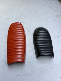 Cafe racer seats