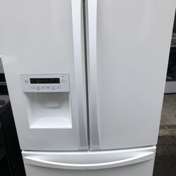 Kenmore Glossy White Frenchdoor Refrigerator With Water And Ice 