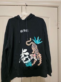Black Tiger Graphic Pullover Hoodie