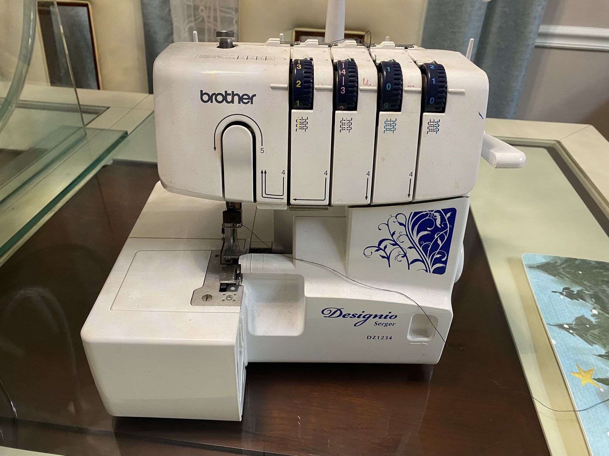 Máquina De Coser 