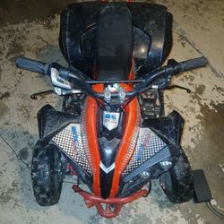 SYX MOTO Bruiser Kids Mini Electric ATV, Red
36V 800W Kids Dirt Quad Electric Four-Wheeled Off-Road Ride on Vehicle