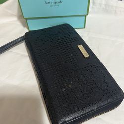 Kate Spade New York Wallet Perforated 