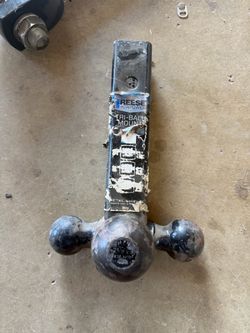Reese Towpower Tri-Ball Trailer Hitch Mount – $40