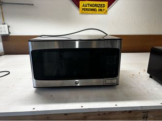 GE countertop microwave