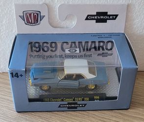 M2 Machines 1969 Chevrolet Camaro SS/RS 350 Chase Edition 1/750