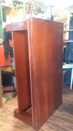 Table 34"W x 60"L x 20"H
