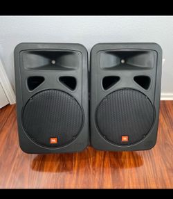 JBL EON Power15 Powered Speaker