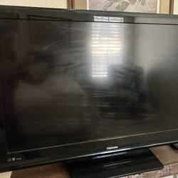 Toshiba 40” TV. 40RV525U