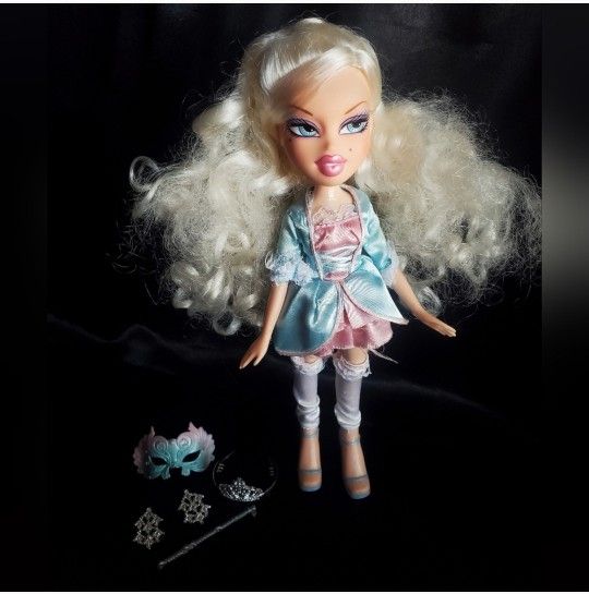 Bratz Doll Costume Party Pouty Princess Cloe