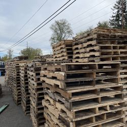 Palletts For Sale And Pallett Clean Up 
