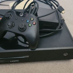 Xbox One Console - 1 Control - 2 Batteries 
