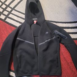 Nike tech