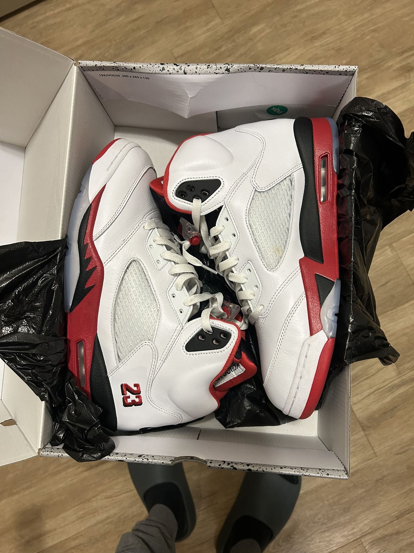 Jordan 5 Fire Red