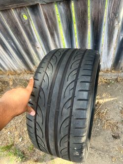 275/35/18 Hankook Ventus v12 EVO