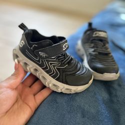 Light Up Sketchers Toddler Size 7