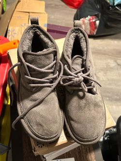 UGG Neumel Boots – Grey Suede – Kids (Excellent Condition) 🩶