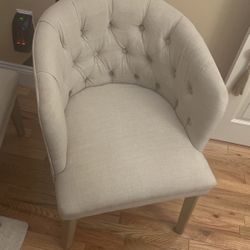 2 Furniture Chairs 