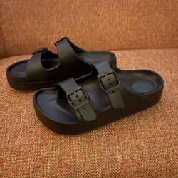 Women’s Black sandals Size 6.5-7