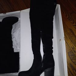 Aldo Womens 7.5 Black Suede Boots