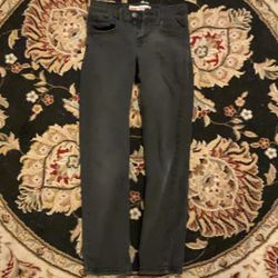 Levi’s Jeans Width 25 Length 26 Regular Size 10