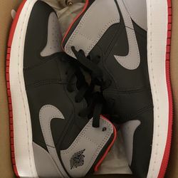 Jordan One Mid  Like New Size 7.5w Or 6y