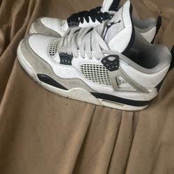 Jordan 4 
