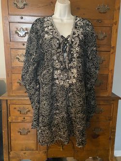 (A124) Womans Black & White Pool Beach Coverup  Size 1X NNTS