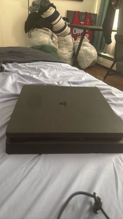 PS4 slim