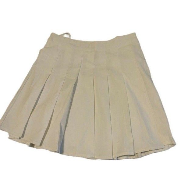 Shein Women's Mini Pleated Skirt White - Medium US Size 6 Good Condition