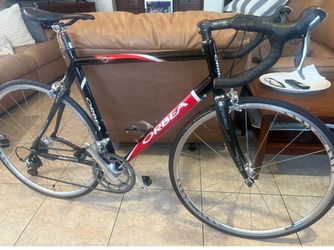 Orbea.  Zeuz.     9 x 2.  28 velocidades.