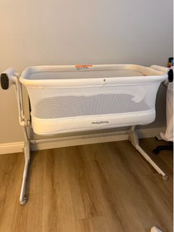 Baby Crib Automatic rocking feature