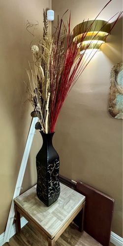 Decorative pot w/ faux plants