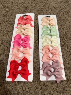 10 pairs of small bows
