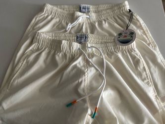 2 Free planet shorts size small